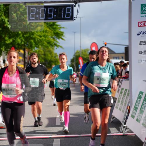 20.09.2026 - PSD Bank Halbmarathon LAZAROV Photography http://msf.ph/oto/10528707 20.09.2026 12:09:17 Ziel 1065, 1066, 1290, 1534, 1945, 2188, 2405, 3250, 3432, 4240 meine-sportfotos.de