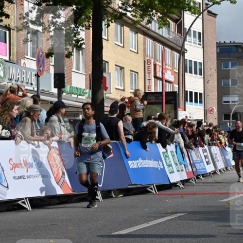 20.09.2026 - PSD Bank Halbmarathon J. Mangold http://msf.ph/oto/10528737 20.09.2026 12:11:43 Ziel 1274, 1858, 3017, 4375 meine-sportfotos.de