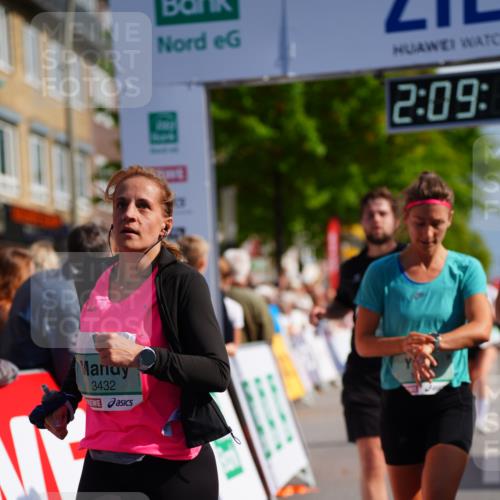 20.09.2026 - PSD Bank Halbmarathon LAZAROV Photography http://msf.ph/oto/10528747 20.09.2026 12:09:18 Ziel 1065, 1066, 1290, 1534, 1945, 2188, 2405, 3250, 3432, 4240 meine-sportfotos.de