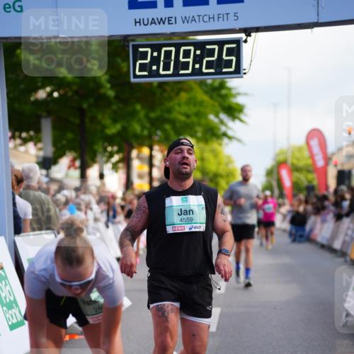 20.09.2026 - PSD Bank Halbmarathon LAZAROV Photography http://msf.ph/oto/10528891 20.09.2026 12:09:24 Ziel 1065, 1066, 1945, 2405, 3432, 3658, 4064, 4240, 4559 meine-sportfotos.de