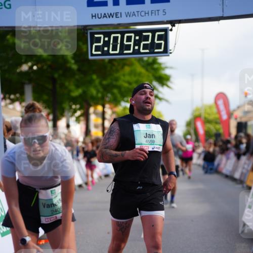 20.09.2026 - PSD Bank Halbmarathon LAZAROV Photography http://msf.ph/oto/10528899 20.09.2026 12:09:24 Ziel 1065, 1066, 1945, 2405, 3432, 3658, 4064, 4240, 4559 meine-sportfotos.de
