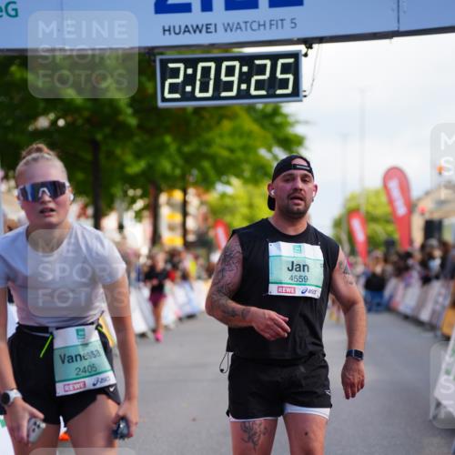 20.09.2026 - PSD Bank Halbmarathon LAZAROV Photography http://msf.ph/oto/10528910 20.09.2026 12:09:24 Ziel 1065, 1066, 1945, 2405, 3432, 3658, 4064, 4240, 4559 meine-sportfotos.de