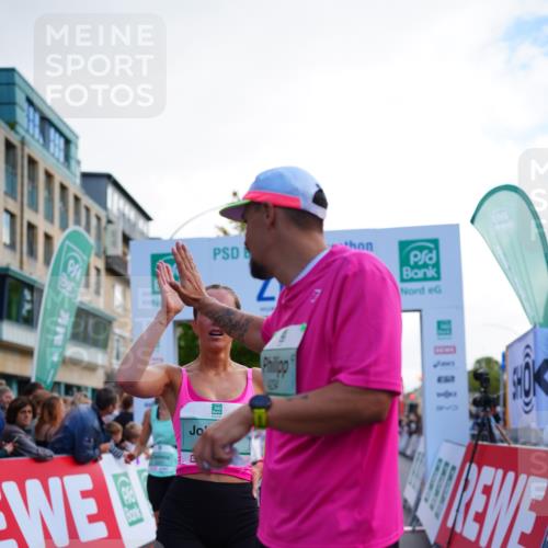 20.09.2026 - PSD Bank Halbmarathon LAZAROV Photography http://msf.ph/oto/10529060 20.09.2026 12:09:36 Ziel 1031, 1167, 1176, 2198, 2526, 3137, 3339, 3658, 3813, 3816, 4030, 4064, 4233, 4234, 4563 meine-sportfotos.de