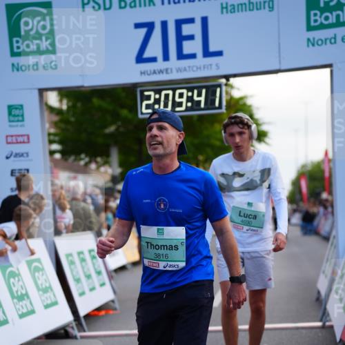 20.09.2026 - PSD Bank Halbmarathon LAZAROV Photography http://msf.ph/oto/10529149 20.09.2026 12:09:41 Ziel 1031, 1167, 2025, 2198, 2526, 3137, 3339, 3816, 4030, 4563 meine-sportfotos.de
