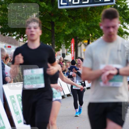20.09.2026 - PSD Bank Halbmarathon LAZAROV Photography http://msf.ph/oto/10529231 20.09.2026 12:09:49 Ziel 1772, 1923, 2004, 2025, 4185, 4196, 4715 meine-sportfotos.de