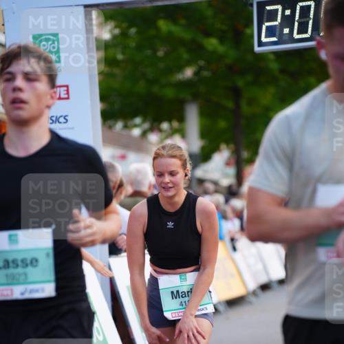 20.09.2026 - PSD Bank Halbmarathon LAZAROV Photography http://msf.ph/oto/10529244 20.09.2026 12:09:50 Ziel 1772, 1923, 2004, 2025, 4185, 4196, 4715 meine-sportfotos.de
