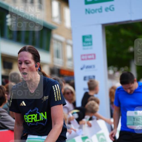 20.09.2026 - PSD Bank Halbmarathon LAZAROV Photography http://msf.ph/oto/10529386 20.09.2026 12:09:58 Ziel 1772, 2018, 2434, 2599, 4196, 4703, 4715 meine-sportfotos.de