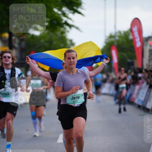 20.09.2026 - PSD Bank Halbmarathon LAZAROV Photography http://msf.ph/oto/10529542 20.09.2026 12:10:05 Ziel 1180, 1942, 2278, 2434, 2497, 2599, 2667, 3338, 4397 meine-sportfotos.de