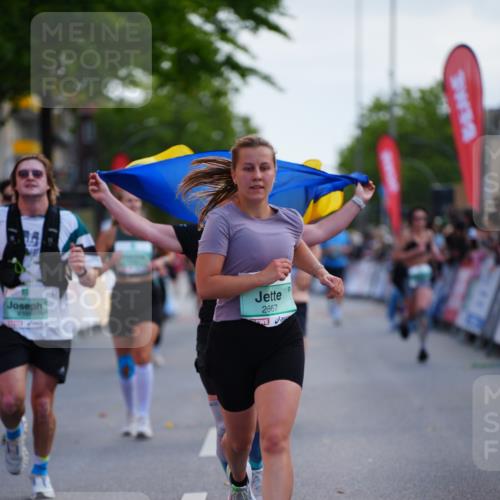 20.09.2026 - PSD Bank Halbmarathon LAZAROV Photography http://msf.ph/oto/10529550 20.09.2026 12:10:05 Ziel 1180, 1942, 2278, 2434, 2497, 2599, 2667, 3338, 4397 meine-sportfotos.de