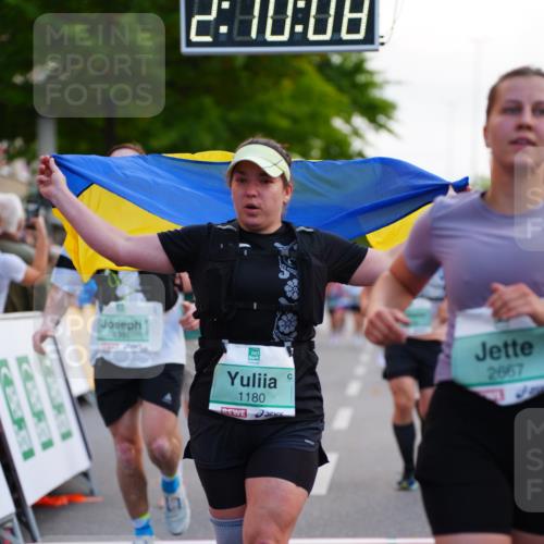 20.09.2026 - PSD Bank Halbmarathon LAZAROV Photography http://msf.ph/oto/10529584 20.09.2026 12:10:07 Ziel 1179, 1180, 1942, 2278, 2497, 2667, 2963, 3338, 4397 meine-sportfotos.de