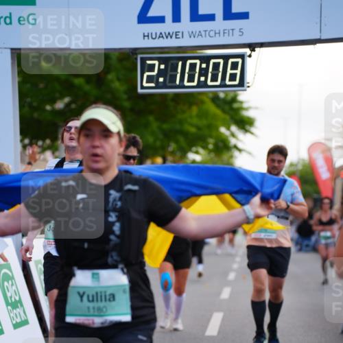 20.09.2026 - PSD Bank Halbmarathon LAZAROV Photography http://msf.ph/oto/10529622 20.09.2026 12:10:08 Ziel 1179, 1180, 1942, 2278, 2497, 2667, 2963, 3338, 4397 meine-sportfotos.de