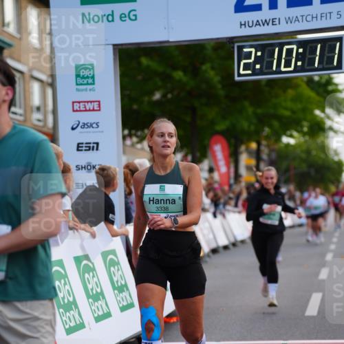20.09.2026 - PSD Bank Halbmarathon LAZAROV Photography http://msf.ph/oto/10529714 20.09.2026 12:10:10 Ziel 1179, 1180, 1942, 2278, 2497, 2667, 2963, 3338, 4301, 4397, 4490 meine-sportfotos.de