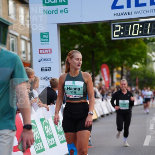 20.09.2026 - PSD Bank Halbmarathon LAZAROV Photography http://msf.ph/oto/10529732 20.09.2026 12:10:11 Ziel 1179, 1180, 1942, 2278, 2497, 2667, 2963, 3338, 4301, 4397, 4490 meine-sportfotos.de