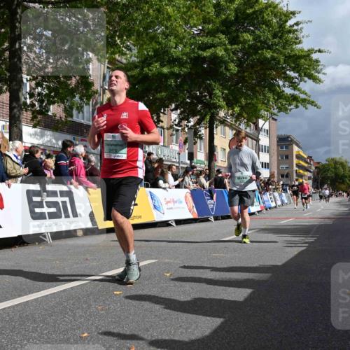 20.09.2026 - PSD Bank Halbmarathon J. Mangold http://msf.ph/oto/10529737 20.09.2026 12:14:11 Ziel 1848, 2721, 2834, 3055, 3416, 3758 meine-sportfotos.de