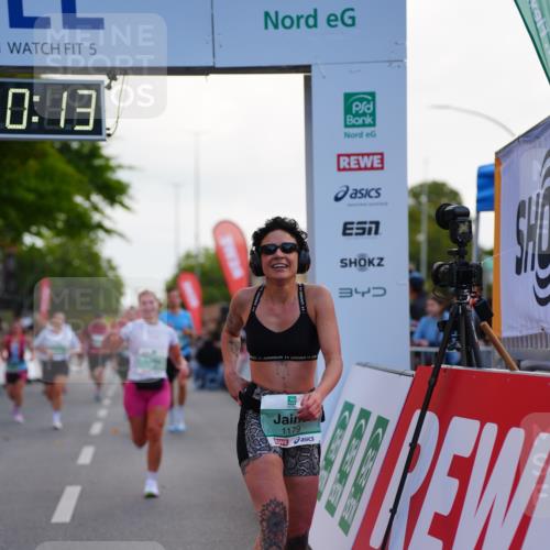 20.09.2026 - PSD Bank Halbmarathon LAZAROV Photography http://msf.ph/oto/10529824 20.09.2026 12:10:13 Ziel 1075, 1076, 1179, 1180, 1942, 2278, 2667, 2963, 3338, 4301, 4397, 4490 meine-sportfotos.de