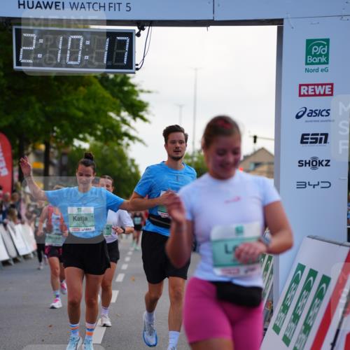 20.09.2026 - PSD Bank Halbmarathon LAZAROV Photography http://msf.ph/oto/10529934 20.09.2026 12:10:17 Ziel 1075, 1076, 1179, 2163, 2826, 2963, 3338, 3742, 3897, 4301, 4490 meine-sportfotos.de