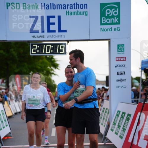 20.09.2026 - PSD Bank Halbmarathon LAZAROV Photography http://msf.ph/oto/10529993 20.09.2026 12:10:19 Ziel 1075, 1076, 1179, 1878, 2163, 2826, 2963, 3391, 3742, 3897, 4301, 4490 meine-sportfotos.de