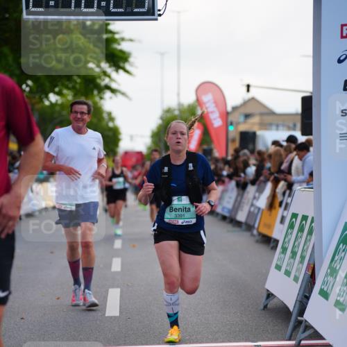20.09.2026 - PSD Bank Halbmarathon LAZAROV Photography http://msf.ph/oto/10530063 20.09.2026 12:10:22 Ziel 1075, 1076, 1878, 2163, 2826, 3391, 3742, 3897, 4301, 4490 meine-sportfotos.de