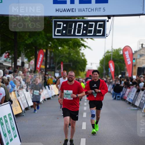20.09.2026 - PSD Bank Halbmarathon LAZAROV Photography http://msf.ph/oto/10530253 20.09.2026 12:10:34 Ziel 4316, 4328, 4576, 4577, 4611 meine-sportfotos.de