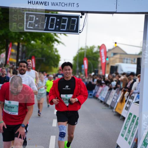 20.09.2026 - PSD Bank Halbmarathon LAZAROV Photography http://msf.ph/oto/10530306 20.09.2026 12:10:36 Ziel 3410, 4316, 4328, 4576, 4577, 4611 meine-sportfotos.de