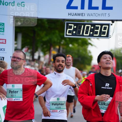 20.09.2026 - PSD Bank Halbmarathon LAZAROV Photography http://msf.ph/oto/10530318 20.09.2026 12:10:38 Ziel 1984, 2767, 2768, 3410, 4316, 4328, 4611 meine-sportfotos.de