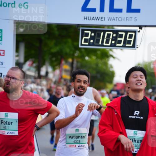 20.09.2026 - PSD Bank Halbmarathon LAZAROV Photography http://msf.ph/oto/10530334 20.09.2026 12:10:38 Ziel 1984, 2767, 2768, 3410, 4316, 4328, 4611 meine-sportfotos.de