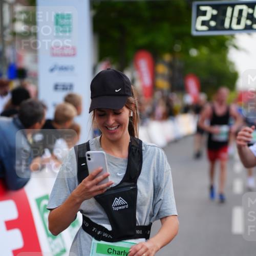 20.09.2026 - PSD Bank Halbmarathon LAZAROV Photography http://msf.ph/oto/10530525 20.09.2026 12:10:51 Ziel 1037, 1303, 2072, 3122, 3472, 3829, 4024, 4083, 4186, 4530, 4701 meine-sportfotos.de