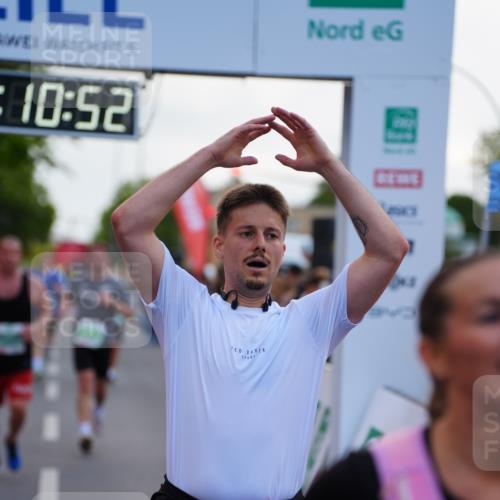 20.09.2026 - PSD Bank Halbmarathon LAZAROV Photography http://msf.ph/oto/10530536 20.09.2026 12:10:52 Ziel 1037, 1569, 2072, 3122, 3472, 3475, 3829, 4024, 4083, 4186, 4530, 4701 meine-sportfotos.de