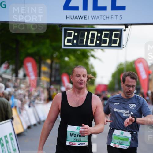 20.09.2026 - PSD Bank Halbmarathon LAZAROV Photography http://msf.ph/oto/10530597 20.09.2026 12:10:55 Ziel 1569, 2072, 3122, 3344, 3475, 3829, 3877, 4024, 4083, 4186, 4530, 4701 meine-sportfotos.de