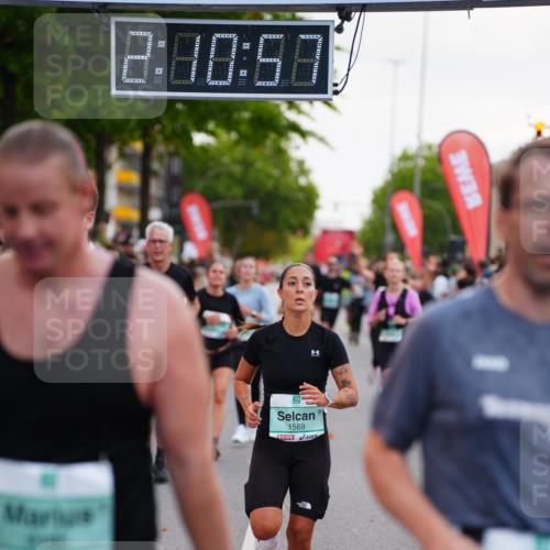 20.09.2026 - PSD Bank Halbmarathon LAZAROV Photography http://msf.ph/oto/10530604 20.09.2026 12:10:56 Ziel 1569, 2072, 3122, 3344, 3475, 3680, 3877, 4186, 4530, 4701 meine-sportfotos.de