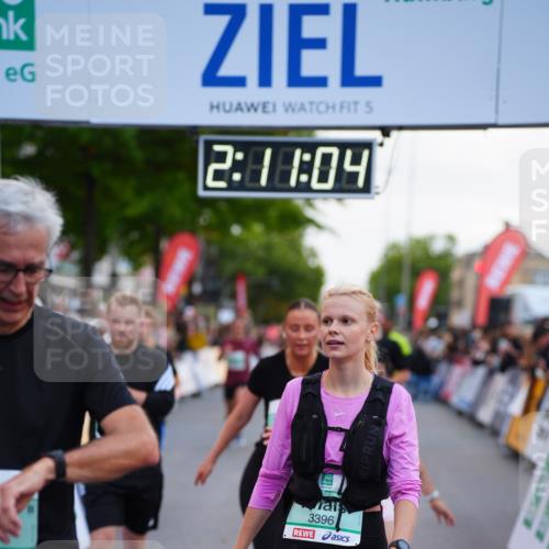 20.09.2026 - PSD Bank Halbmarathon LAZAROV Photography http://msf.ph/oto/10530780 20.09.2026 12:11:03 Ziel 1569, 1756, 2335, 2359, 2610, 3344, 3396, 3405, 3475, 3680, 3752, 3877, 4401, 4402 meine-sportfotos.de