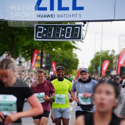 20.09.2026 - PSD Bank Halbmarathon LAZAROV Photography http://msf.ph/oto/10530835 20.09.2026 12:11:07 Ziel 1752, 1756, 2335, 2359, 2602, 2610, 3344, 3396, 3405, 3680, 3752, 3877, 4401, 4402 meine-sportfotos.de
