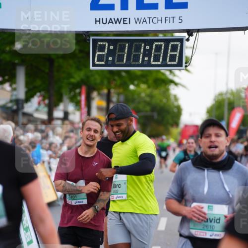 20.09.2026 - PSD Bank Halbmarathon LAZAROV Photography http://msf.ph/oto/10530857 20.09.2026 12:11:08 Ziel 1752, 1756, 2335, 2359, 2602, 2610, 3396, 3405, 3680, 3752, 4401, 4402 meine-sportfotos.de