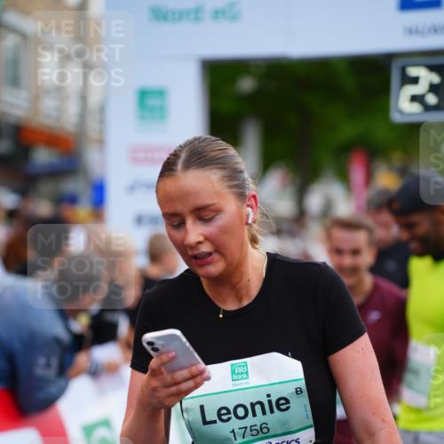20.09.2026 - PSD Bank Halbmarathon LAZAROV Photography http://msf.ph/oto/10530891 20.09.2026 12:11:09 Ziel 1752, 1756, 2335, 2359, 2602, 2610, 3396, 3405, 3752, 4401, 4402 meine-sportfotos.de