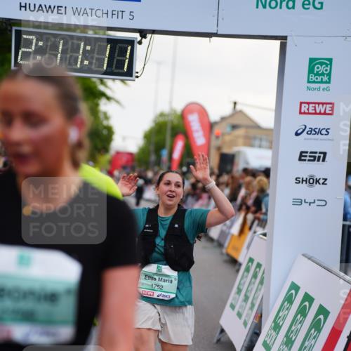 20.09.2026 - PSD Bank Halbmarathon LAZAROV Photography http://msf.ph/oto/10530914 20.09.2026 12:11:11 Ziel 1752, 1756, 2335, 2359, 2602, 2610, 3405, 3752, 4401, 4402 meine-sportfotos.de