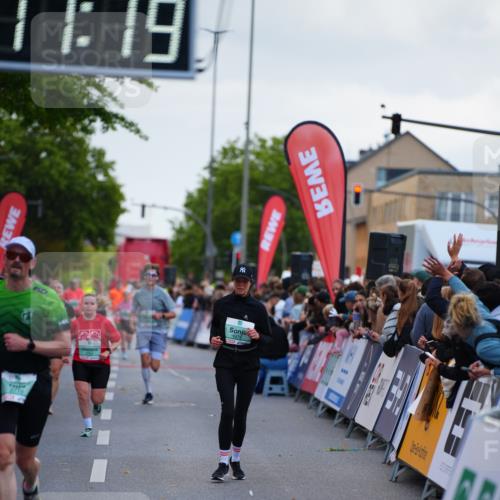 20.09.2026 - PSD Bank Halbmarathon LAZAROV Photography http://msf.ph/oto/10530959 20.09.2026 12:11:19 Ziel 2719 meine-sportfotos.de