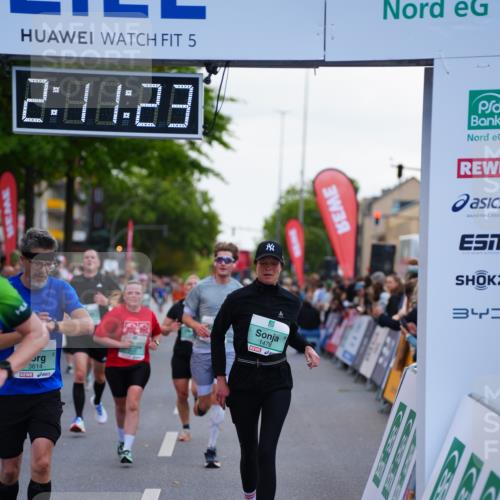 20.09.2026 - PSD Bank Halbmarathon LAZAROV Photography http://msf.ph/oto/10531022 20.09.2026 12:11:23 Ziel 1478, 2357, 2719, 2739, 2893, 3145, 3814 meine-sportfotos.de
