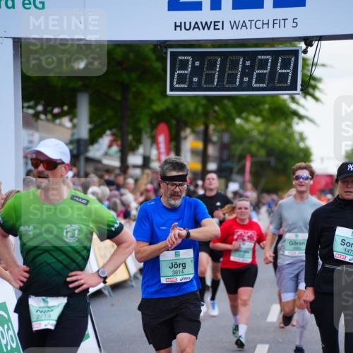 20.09.2026 - PSD Bank Halbmarathon LAZAROV Photography http://msf.ph/oto/10531035 20.09.2026 12:11:24 Ziel 1267, 1478, 2357, 2719, 2739, 2893, 3145, 3814 meine-sportfotos.de