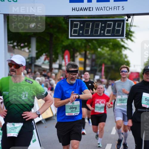 20.09.2026 - PSD Bank Halbmarathon LAZAROV Photography http://msf.ph/oto/10531045 20.09.2026 12:11:24 Ziel 1267, 1478, 2357, 2719, 2739, 2893, 3145, 3814 meine-sportfotos.de