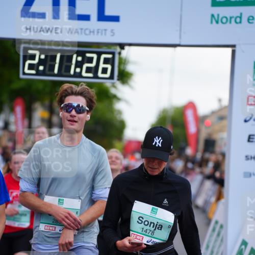 20.09.2026 - PSD Bank Halbmarathon LAZAROV Photography http://msf.ph/oto/10531073 20.09.2026 12:11:26 Ziel 1267, 1478, 2357, 2368, 2719, 2739, 2893, 3145, 3261, 3814 meine-sportfotos.de