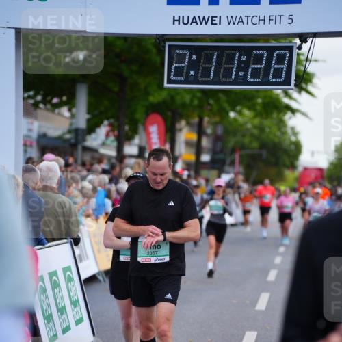 20.09.2026 - PSD Bank Halbmarathon LAZAROV Photography http://msf.ph/oto/10531100 20.09.2026 12:11:27 Ziel 1267, 1478, 2357, 2368, 2719, 2739, 2893, 3145, 3261, 3814 meine-sportfotos.de