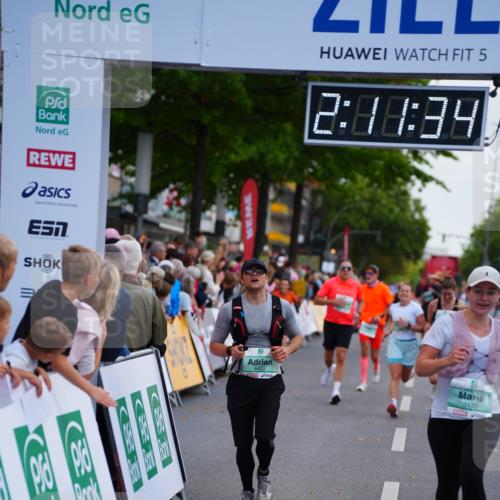 20.09.2026 - PSD Bank Halbmarathon LAZAROV Photography http://msf.ph/oto/10531220 20.09.2026 12:11:33 Ziel 1267, 2357, 2368, 2475, 2739, 2893, 3145, 3172, 3261, 3853, 3854, 4452 meine-sportfotos.de