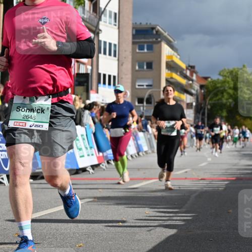 20.09.2026 - PSD Bank Halbmarathon J. Mangold http://msf.ph/oto/10531275 20.09.2026 12:16:34 Ziel 1649, 2070, 2574, 2646, 2792, 3274, 3477, 3719 meine-sportfotos.de
