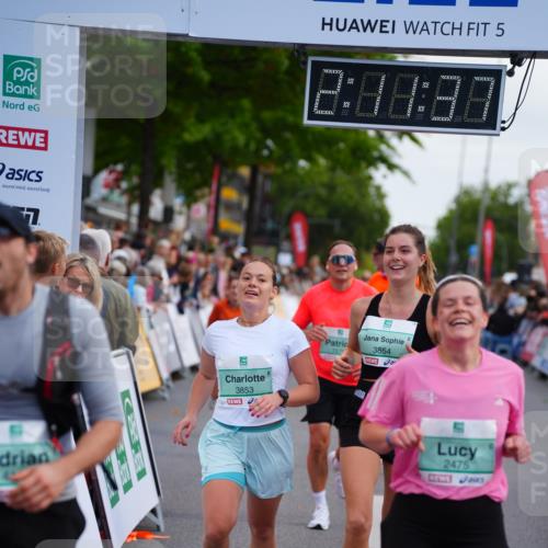 20.09.2026 - PSD Bank Halbmarathon LAZAROV Photography http://msf.ph/oto/10531311 20.09.2026 12:11:37 Ziel 1579, 2243, 2368, 2475, 3172, 3261, 3853, 3854, 4129, 4452 meine-sportfotos.de