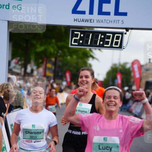 20.09.2026 - PSD Bank Halbmarathon LAZAROV Photography http://msf.ph/oto/10531322 20.09.2026 12:11:37 Ziel 1579, 2243, 2368, 2475, 3172, 3261, 3853, 3854, 4129, 4452 meine-sportfotos.de