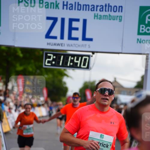20.09.2026 - PSD Bank Halbmarathon LAZAROV Photography http://msf.ph/oto/10531363 20.09.2026 12:11:39 Ziel 1579, 2081, 2243, 2475, 3172, 3853, 3854, 4129, 4452 meine-sportfotos.de