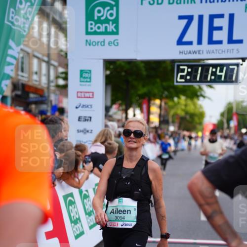 20.09.2026 - PSD Bank Halbmarathon LAZAROV Photography http://msf.ph/oto/10531459 20.09.2026 12:11:47 Ziel 2081, 2243, 3094, 3210, 4129 meine-sportfotos.de