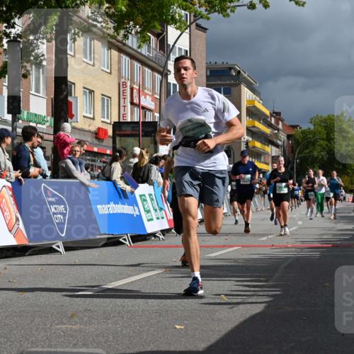 20.09.2026 - PSD Bank Halbmarathon J. Mangold http://msf.ph/oto/10531515 20.09.2026 12:16:44 Ziel 1060, 1562, 1988, 2006, 2535, 3231, 3477, 3611, 4477 meine-sportfotos.de
