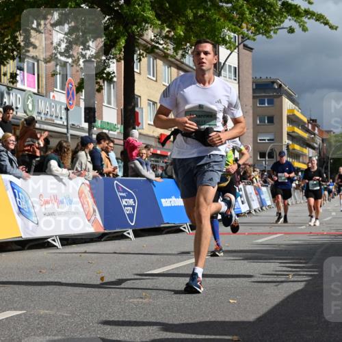 20.09.2026 - PSD Bank Halbmarathon J. Mangold http://msf.ph/oto/10531519 20.09.2026 12:16:44 Ziel 1060, 1562, 1988, 2006, 2535, 3231, 3477, 3611, 4477 meine-sportfotos.de