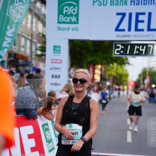 20.09.2026 - PSD Bank Halbmarathon LAZAROV Photography http://msf.ph/oto/10531675 20.09.2026 12:11:47 Ziel 2081, 2243, 3094, 3210, 4129 meine-sportfotos.de